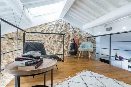 Apartamento Le Saint Roch Magnifique Duplex Traversant