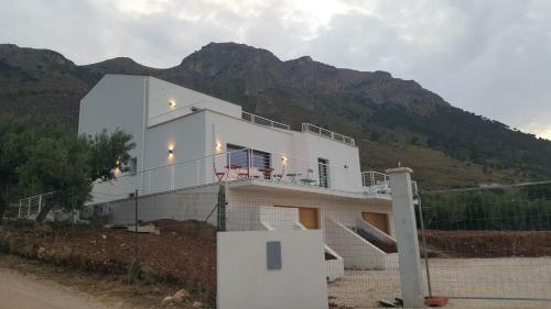 Villa Maria Con Piscina E Vista Mare