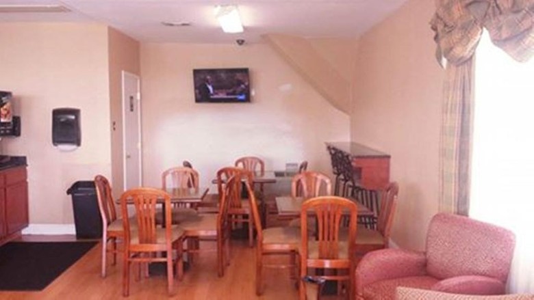 Motel Mid Towne Inn & Suites