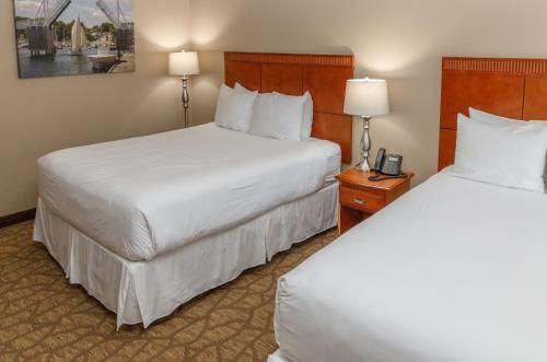 Hotel Admiral's Inn Resort