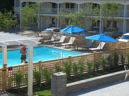 Hotel Admiral's Inn Resort