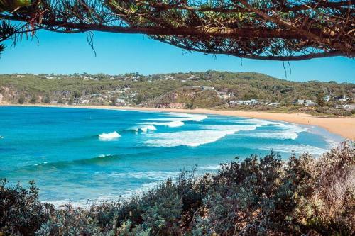 Sunkissed Paradise With Ocean Views / Copacabana
