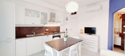 Apartamento Whiteblue House Con Giardino