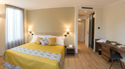 Hotel Santoro Country House