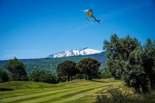 Hostal Sicilia's Picciolo Etna Golf