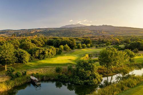 Hostal Sicilia's Picciolo Etna Golf
