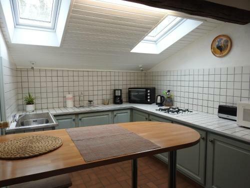 G�te Amance, 2 Pi�ces, 3 Personnes - Fr-1-584-17