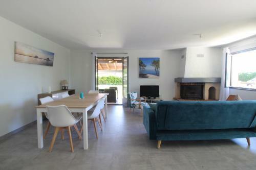 Maison 4 Chambres Entierement Renovee