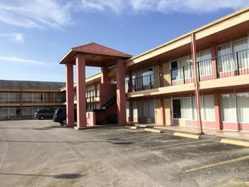 Inn And Suites Motel Englewood