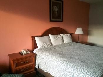 Inn And Suites Motel Englewood