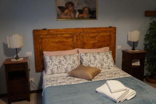 Hostal La Brigata Apartments Suite Room