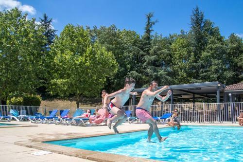 Camping Les Portes Du Beaujolais