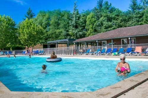 Camping Les Portes Du Beaujolais