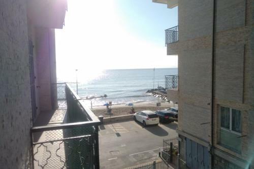 Apartamento Uno Scorcio Di Mare