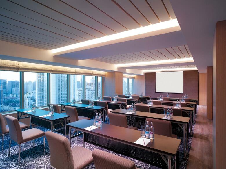 New World Shanghai Hotel