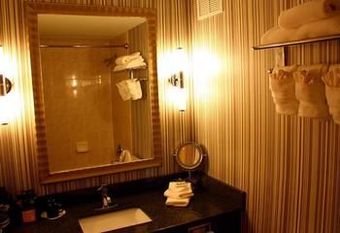 Norfolk Plaza Hotel