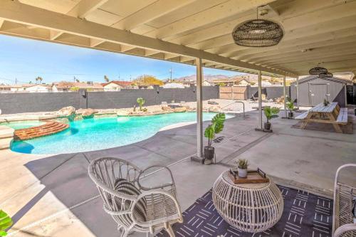 Havasu Hideaway With Pool Deck, 5 Mi To Lake!