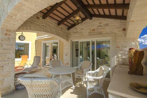 Villa Larisa