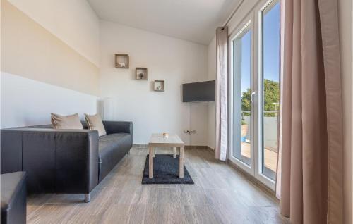 Beautiful Apartment In Vrana With Wifi And 2 Bedrooms