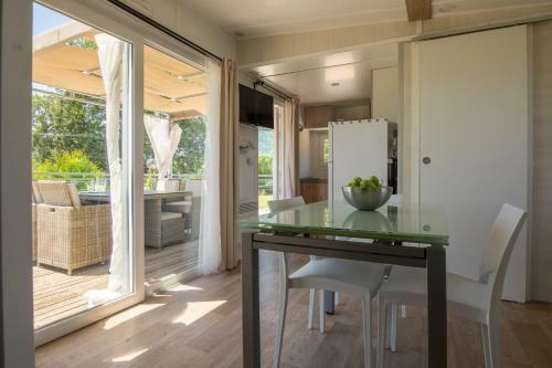 Sunny Cottage - Tiny Holiday Home