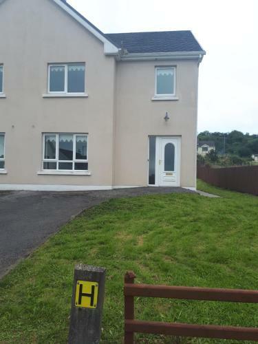 No 9 The Willows, Ballinamore, Entire Home