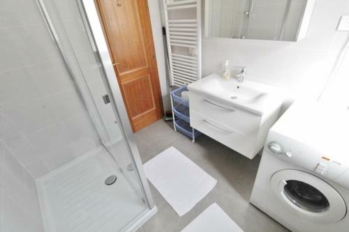 Apartment Kataraina With Sea View