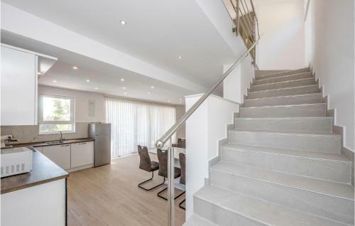 Nice Home In Banjol With 3 Bedrooms