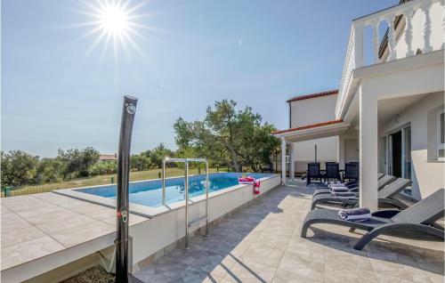 Nice Home In Banjol With 3 Bedrooms