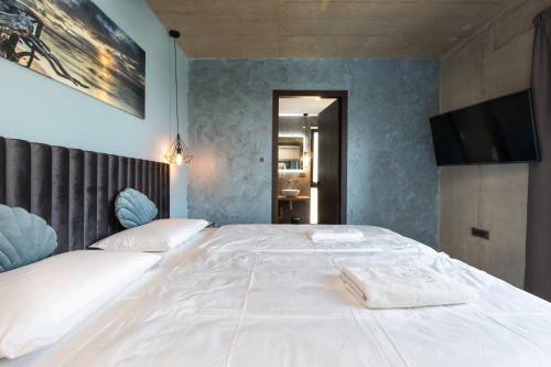 Luxury Villa Grandiosa With Sauna And Jacuzzi