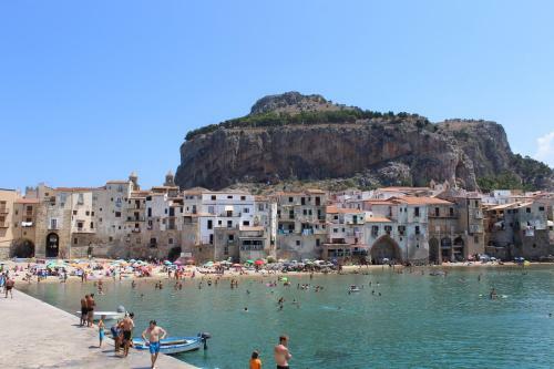 Dal Duomo Al Mare Cefal�
