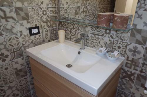 Cefal� Studio Room And Apartments