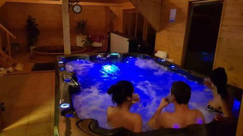 Hostal K�z�pajta Nyaral�