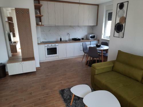 Apartman Zindovi?