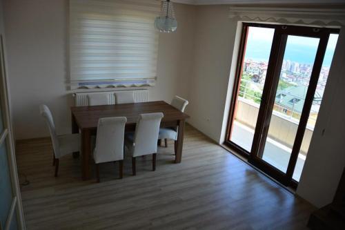 Tay Villa