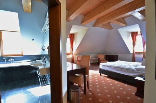Hotel Hradn� Br�na U Slovanov