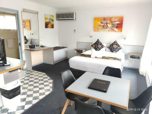 Coachman Motel