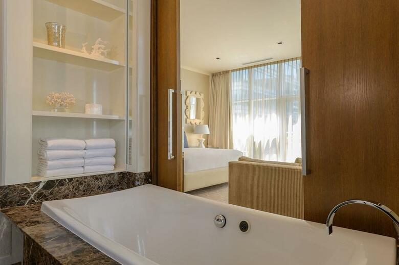 Hotel Loden Vancouver