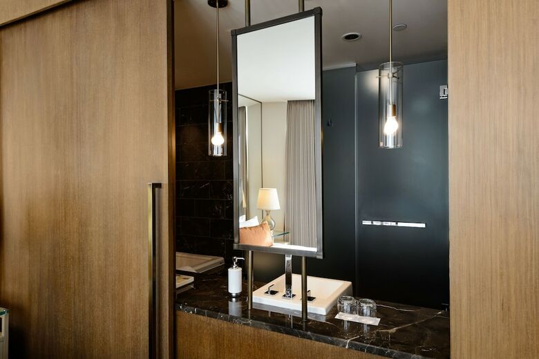 Hotel Loden Vancouver