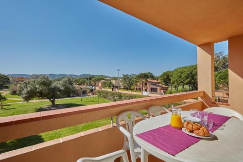 Apartamentos Golf Mar