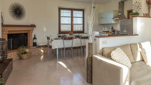 Villa Casale Bella Vita 8&4