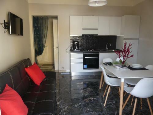 Summertime Apartments