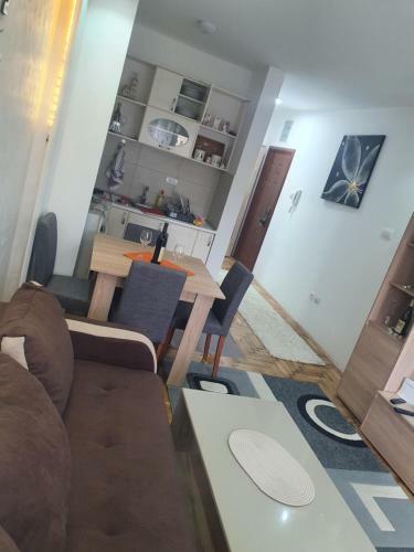 Apartman Ilk.ns