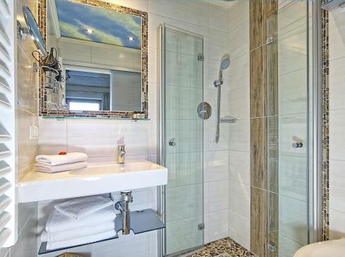 Apartamento Ferienwohnungen G�stehaus L�rcheck