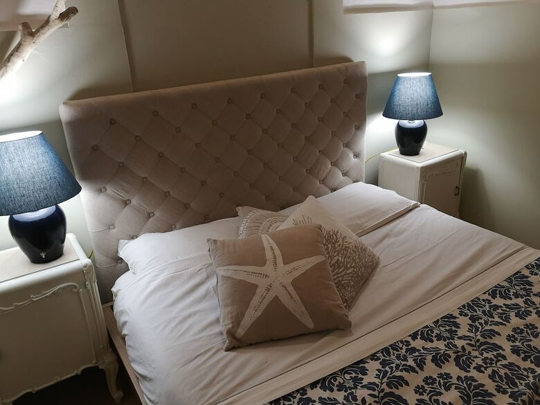 Hostal Eco Rooms Velacatania