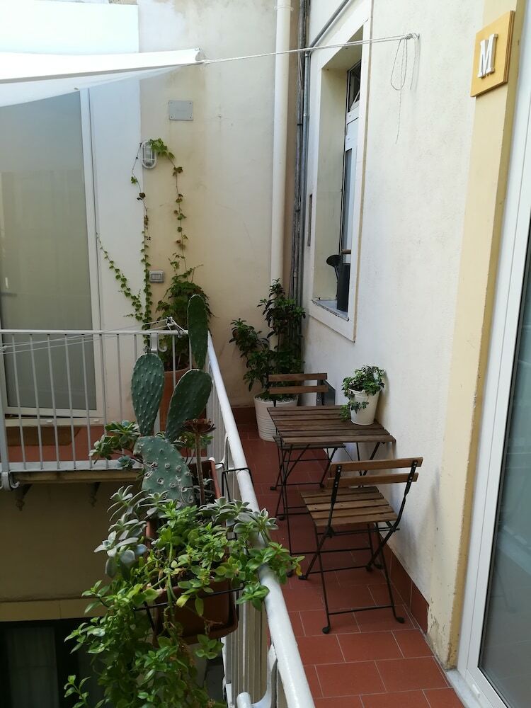 Hostal Eco Rooms Velacatania