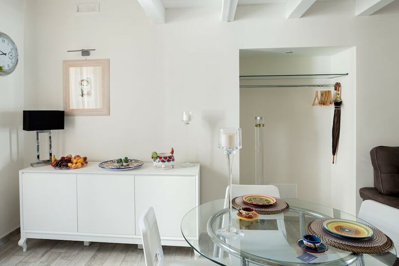 Hostal Scuto Home