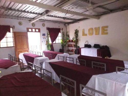 Hostal T�o Trino
