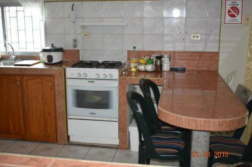 Amplia Casa Con Jard�n En Ol�n