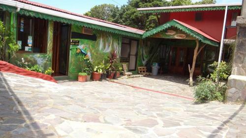 Hostal Manakin Bird Lodge Monteverde