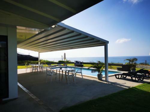 Bed & Breakfast Ocean Breeze Cove - Luxury Retreat